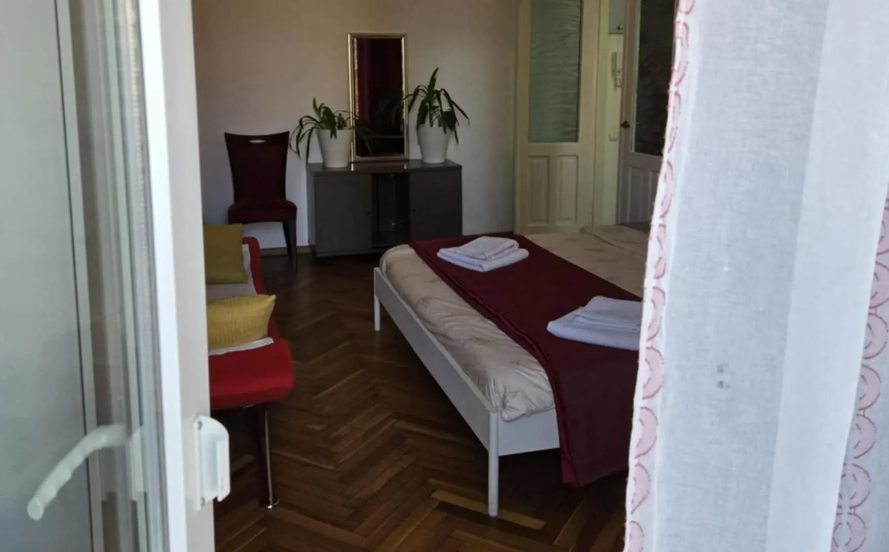 Cozy Home Office In Vake Tbilisi